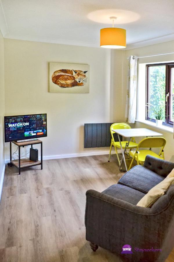 Station 1 Bed Apartment - Stayseekers Salisbury Exteriér fotografie