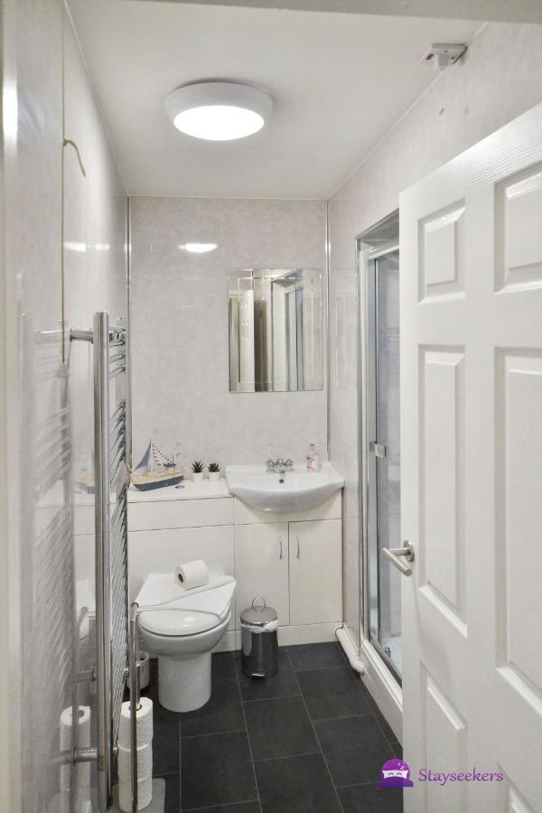 Station 1 Bed Apartment - Stayseekers Salisbury Exteriér fotografie